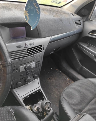 Opel Astra cena 3000 przebieg: 200000, rok produkcji 2004 z Marki małe 191